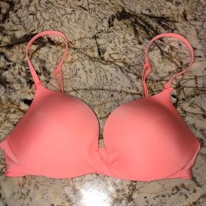 New VS 32C Push Up Bra